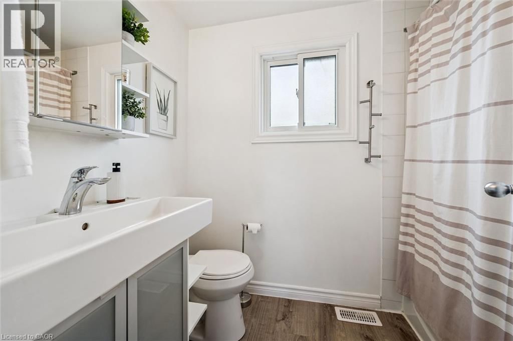 A - 423 CADBURY COURT Image 23