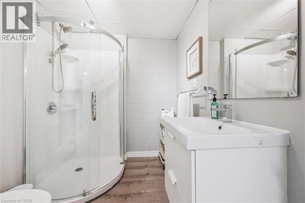 A - 423 CADBURY COURT Image 32