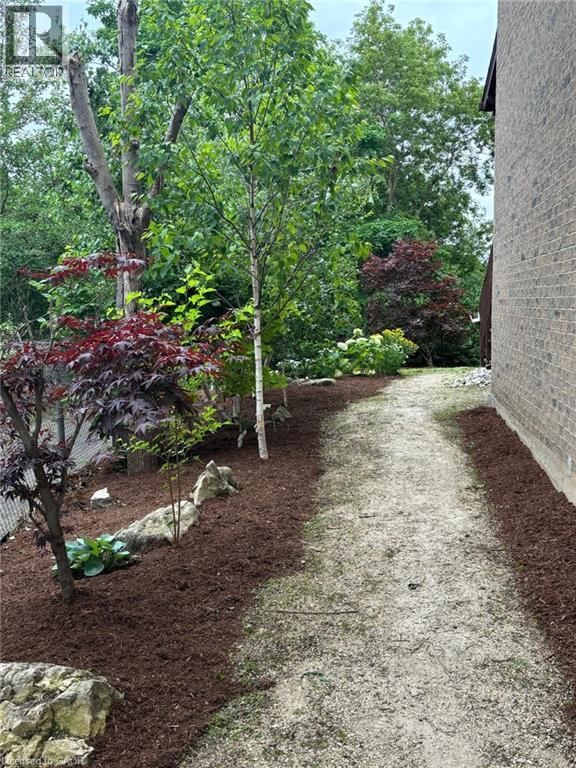 A - 423 CADBURY COURT Image 34