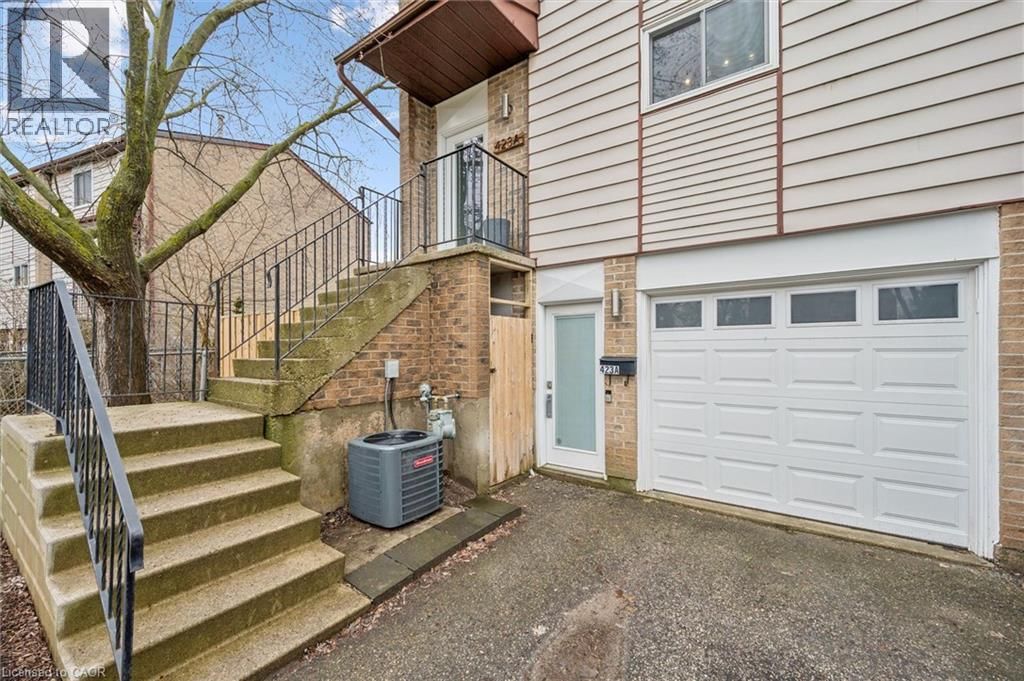 A - 423 CADBURY COURT Image 35