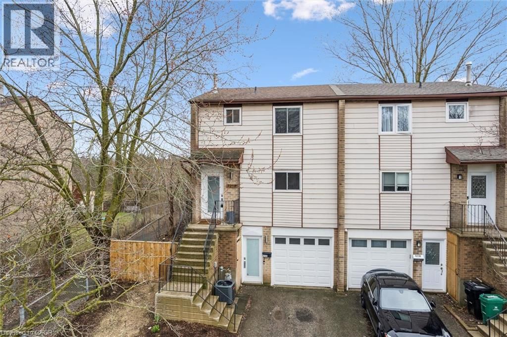 A - 423 CADBURY COURT Image 43