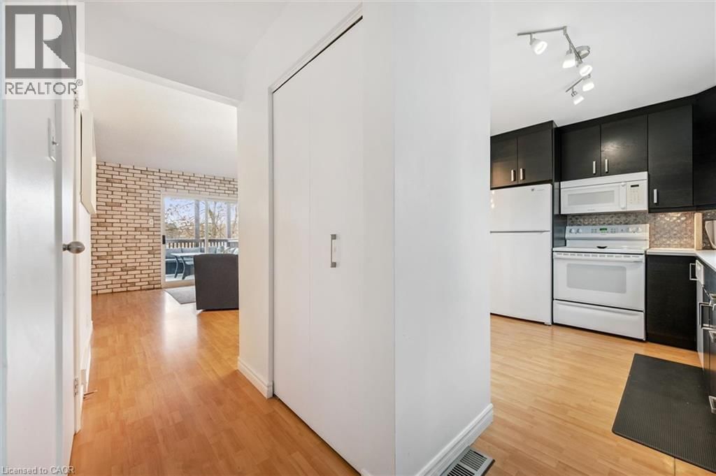 A - 423 CADBURY COURT Image 5