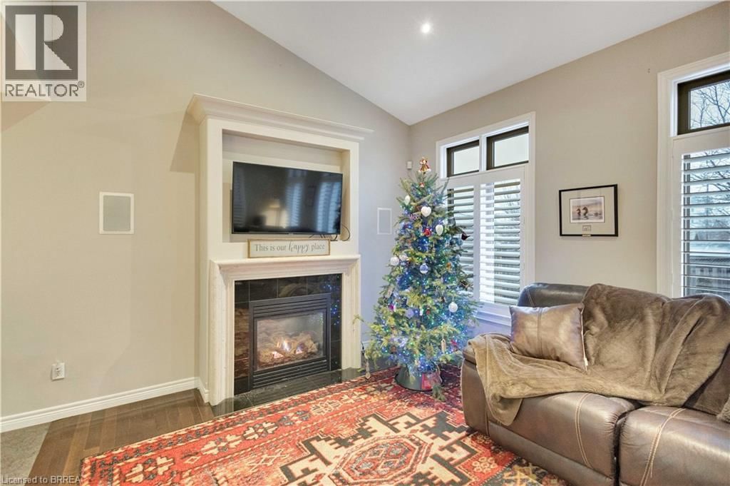 55 FISHER STREET Image 10