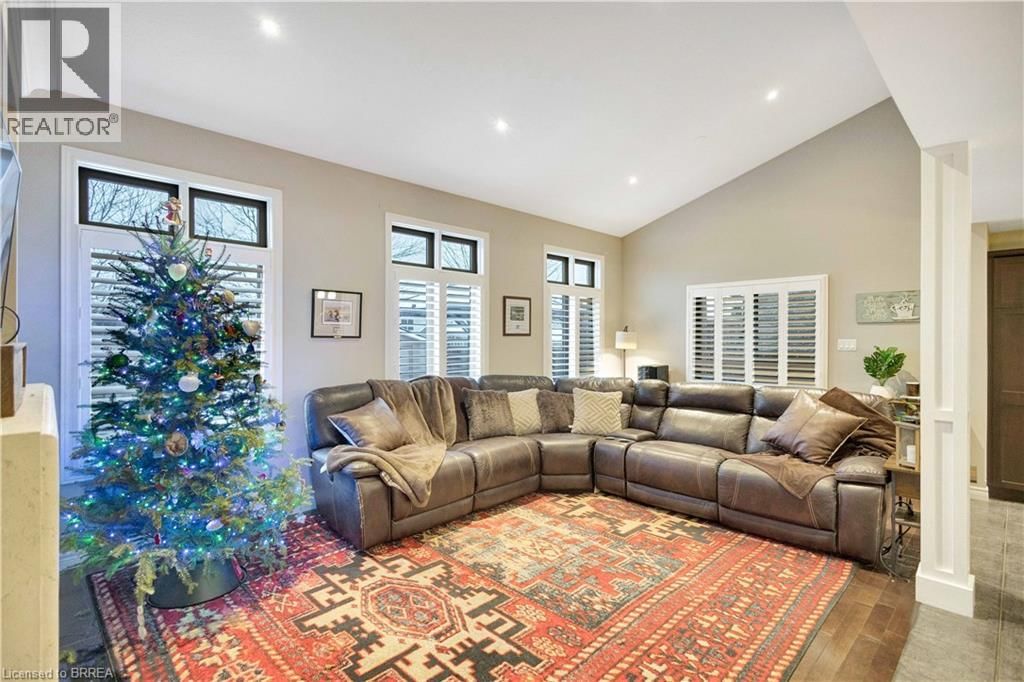 55 FISHER STREET Image 11