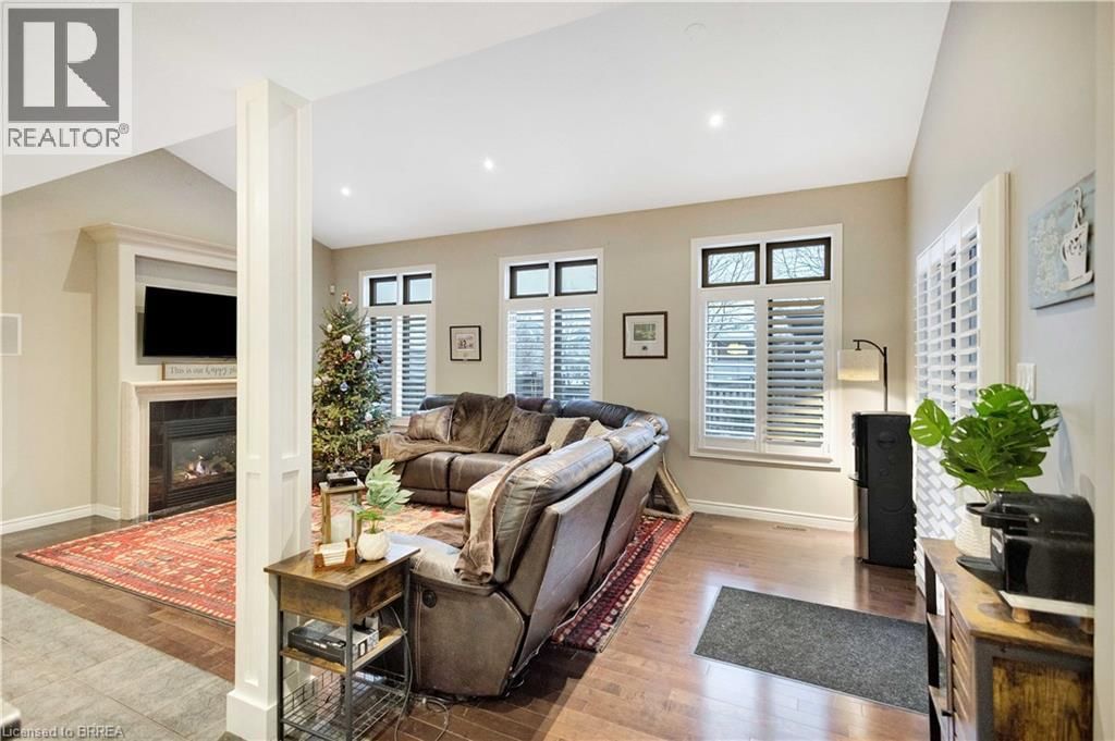 55 FISHER STREET Image 12