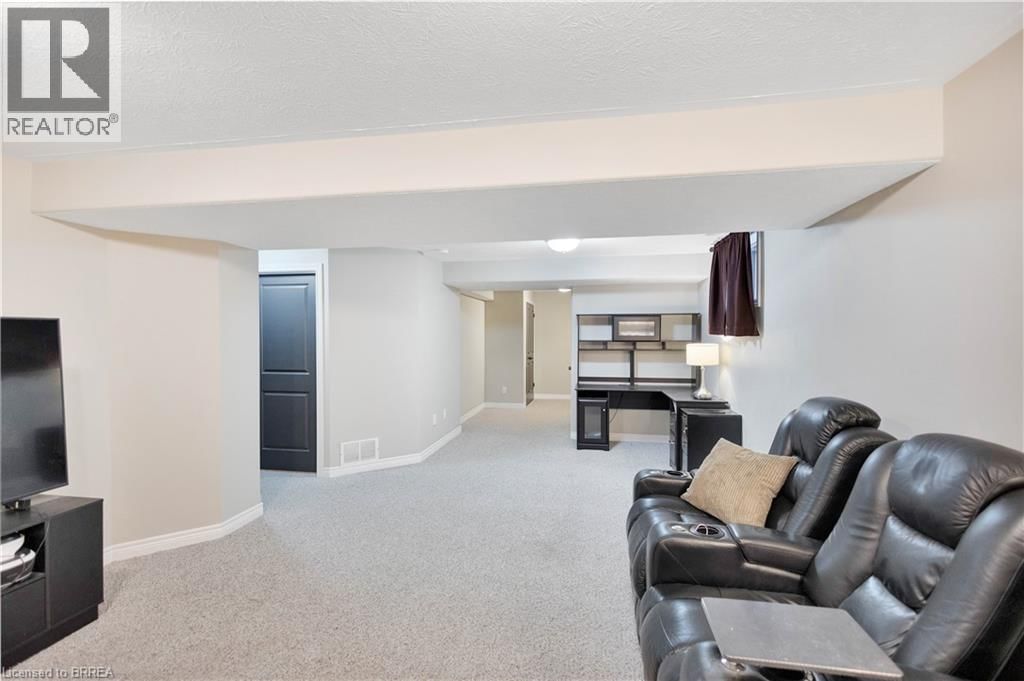 55 FISHER STREET Image 34