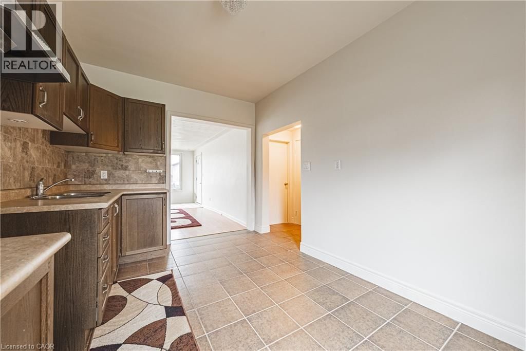 22 WORSLEY ROAD Image 3