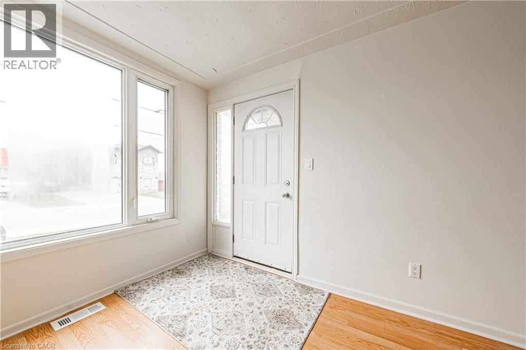 22 WORSLEY ROAD Image 5