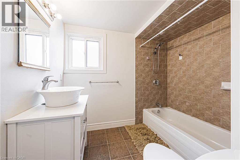 22 WORSLEY ROAD Image 7