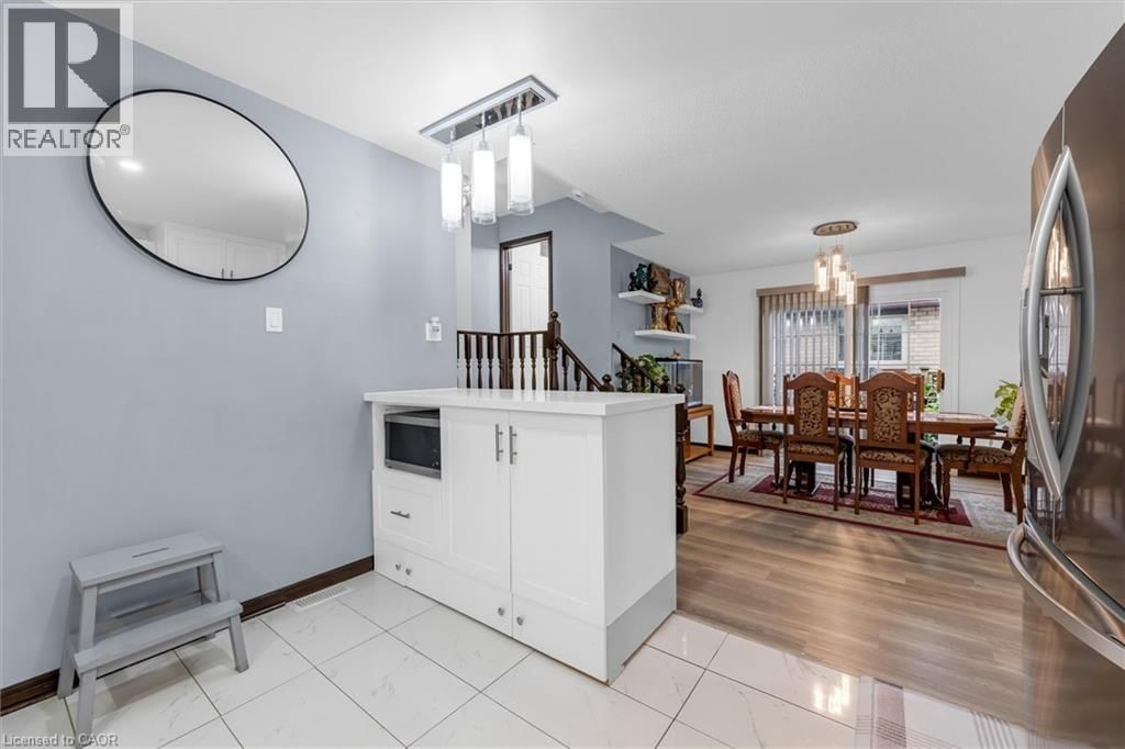 51 INDEPENDENCE DRIVE Image 11