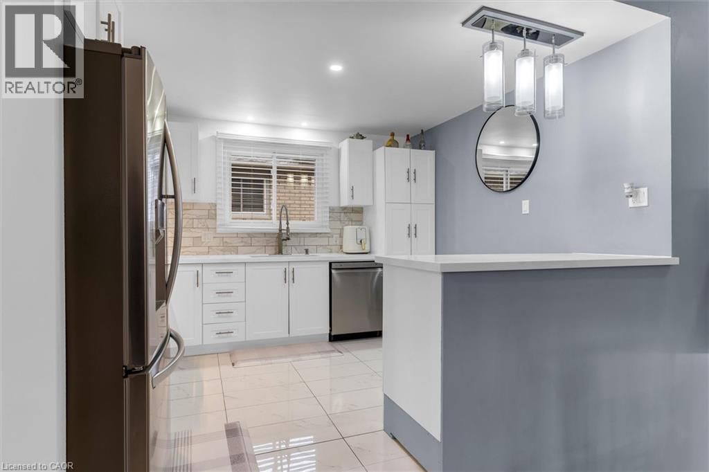 51 INDEPENDENCE DRIVE Image 9