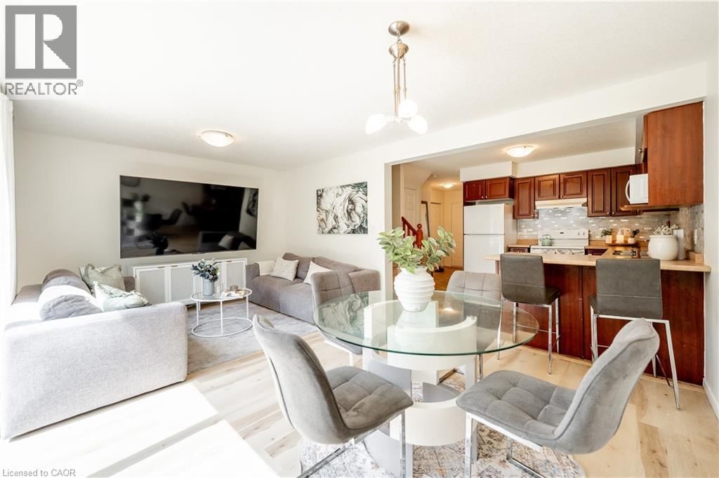 30 FALLOWFIELD DRIVE Image 12