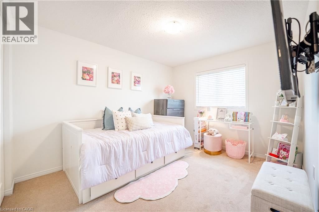 30 FALLOWFIELD DRIVE Image 17