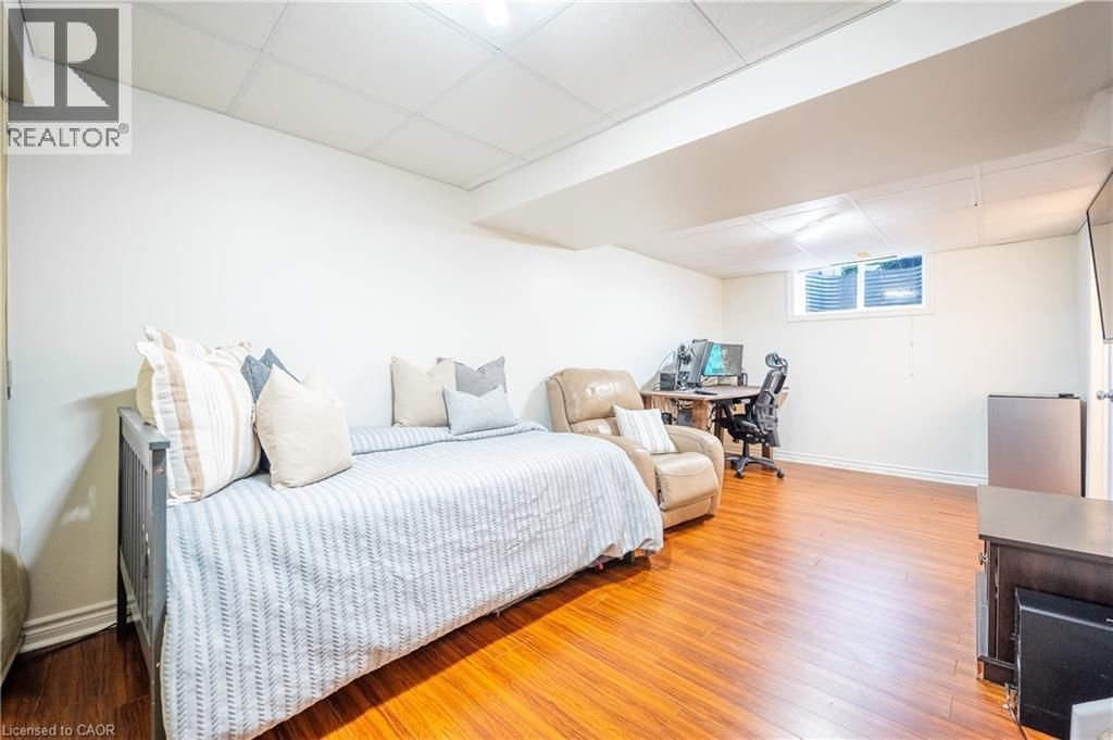 30 FALLOWFIELD DRIVE Image 29