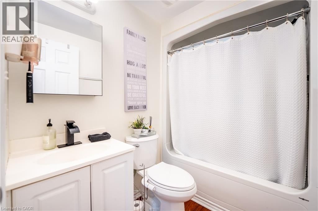 30 FALLOWFIELD DRIVE Image 34