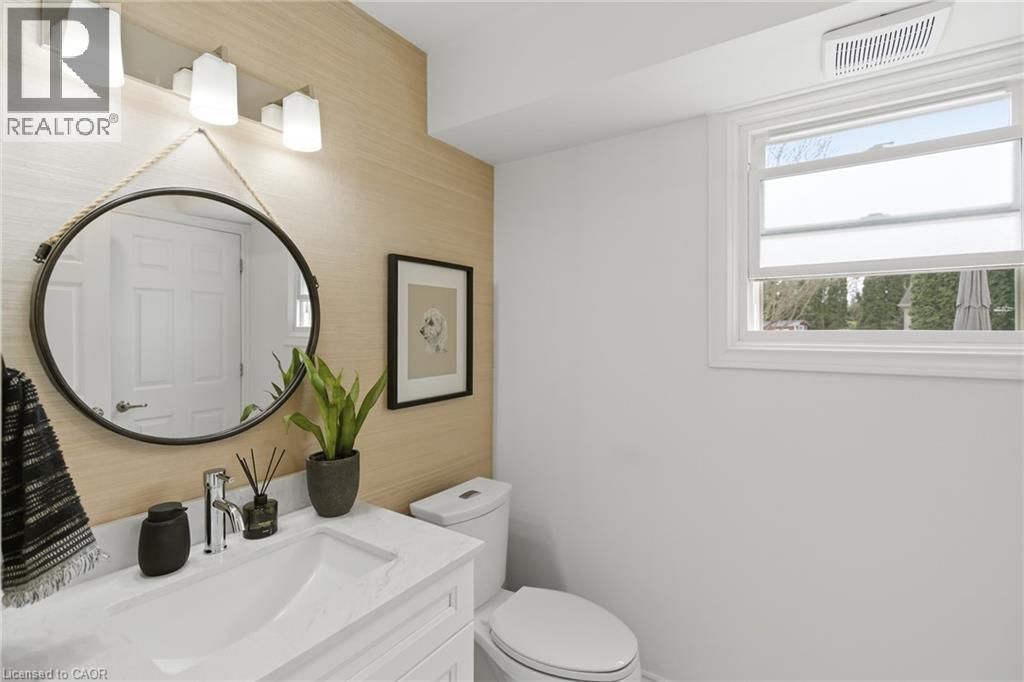 620 CHARLOTTE STREET Image 19