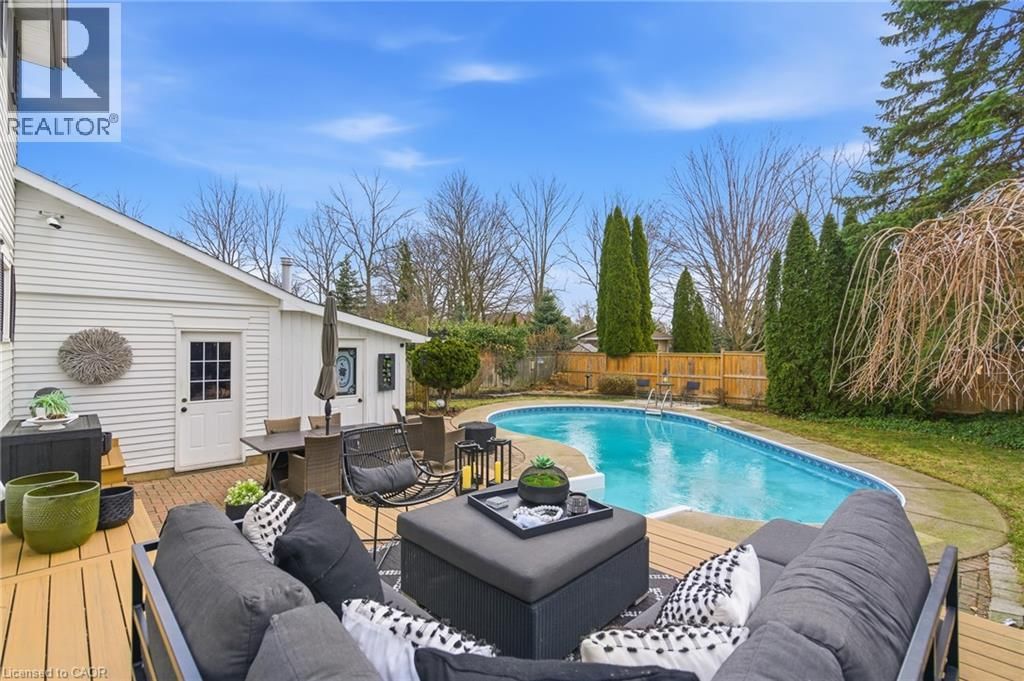 620 CHARLOTTE STREET Image 32