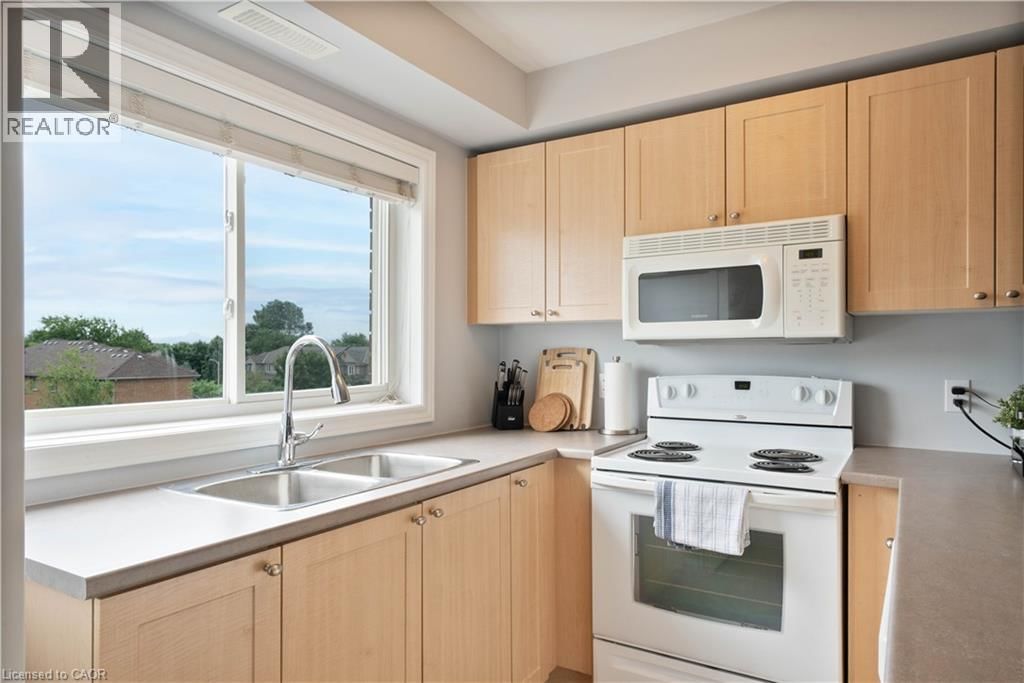 304 - 4450 FAIRVIEW STREET Image 13