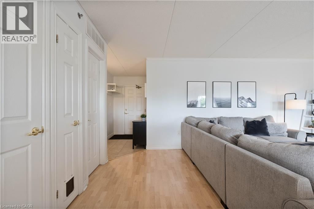 304 - 4450 FAIRVIEW STREET Image 4