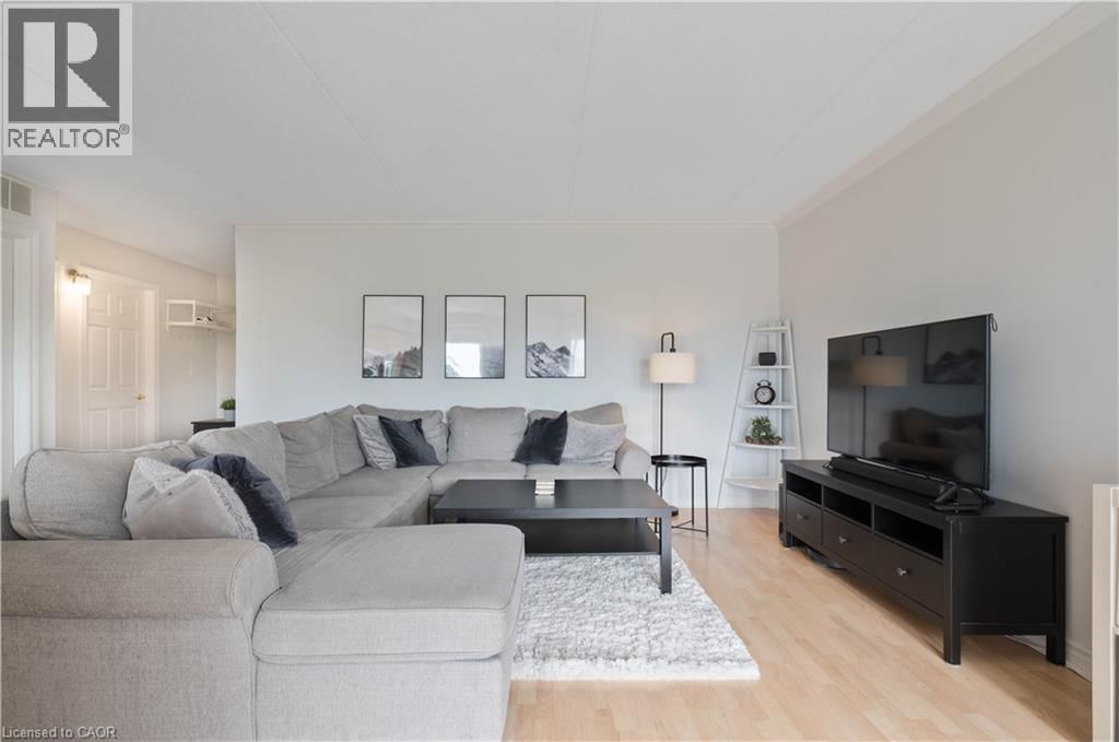 304 - 4450 FAIRVIEW STREET Image 5