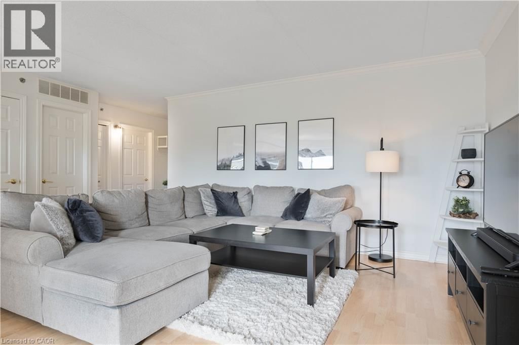 304 - 4450 FAIRVIEW STREET Image 6