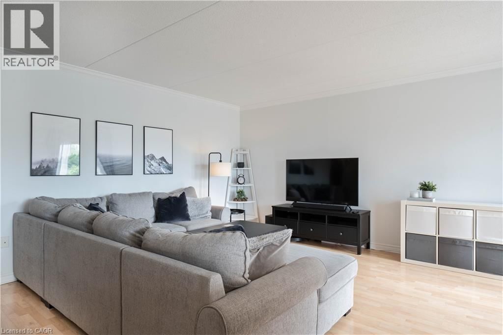 304 - 4450 FAIRVIEW STREET Image 7