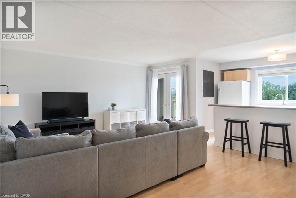 304 - 4450 FAIRVIEW STREET Image 8