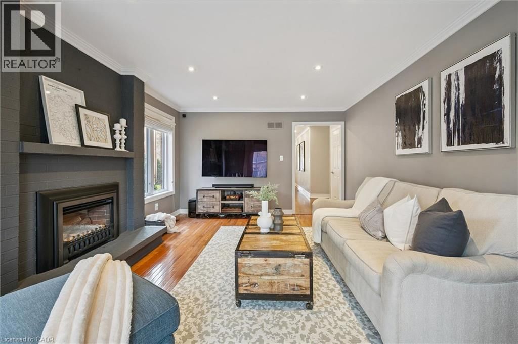 245 SHAGBARK COURT Image 13