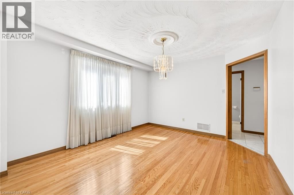 27 TRIESTE PLACE Image 12