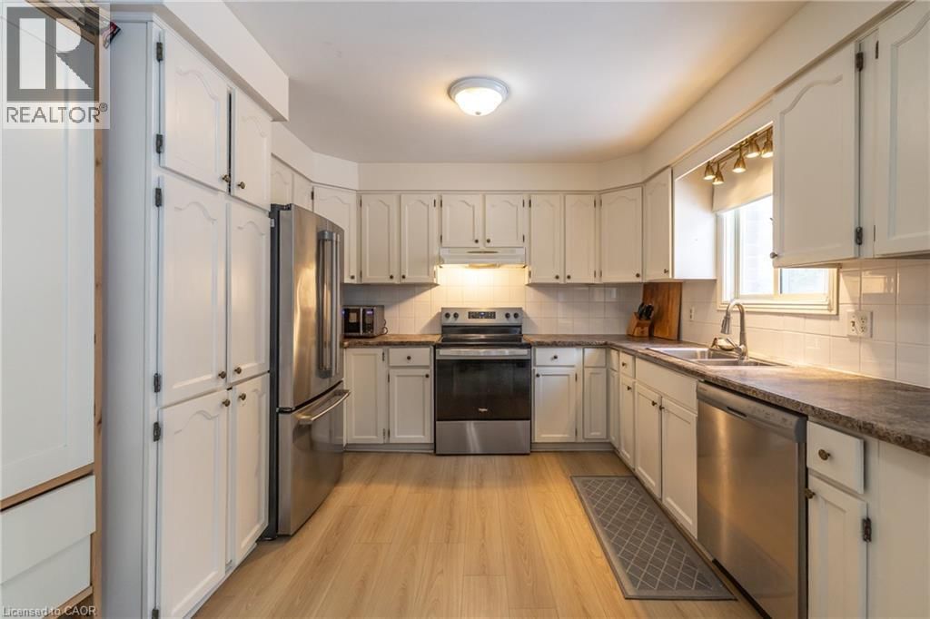 104 HENRY STREET Image 11