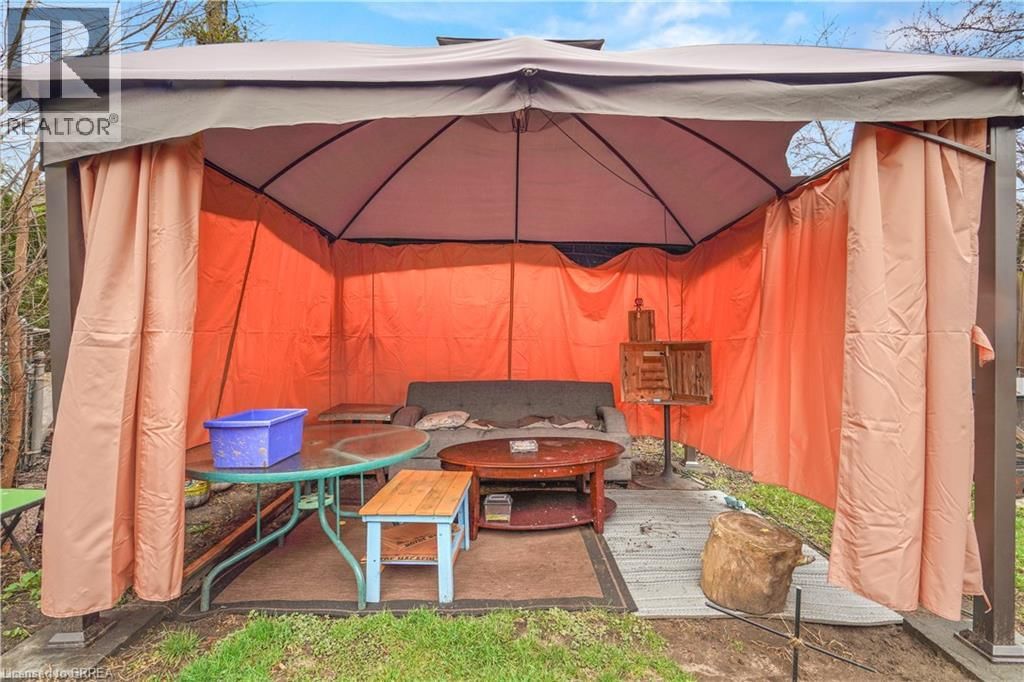 10 HENRIETTA STREET Image 34