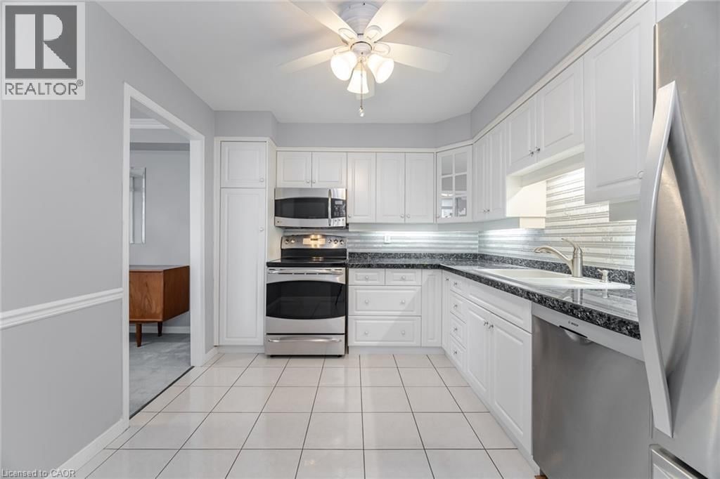 201 - 166 MOUNTAIN PARK AVENUE Image 8