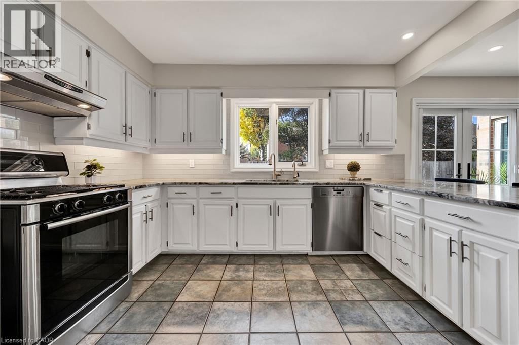 250 GREY SQUIRREL PLACE Image 12