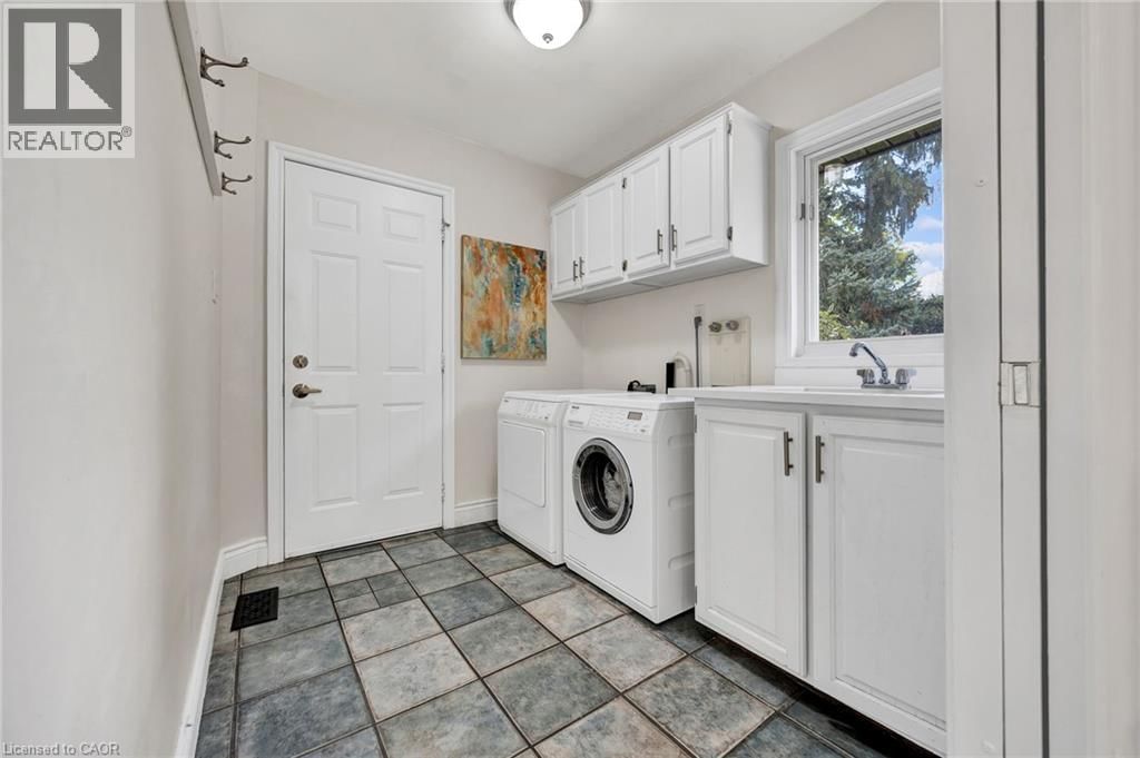 250 GREY SQUIRREL PLACE Image 15