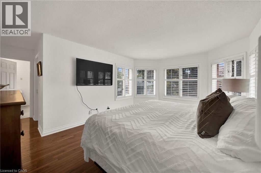 250 GREY SQUIRREL PLACE Image 18