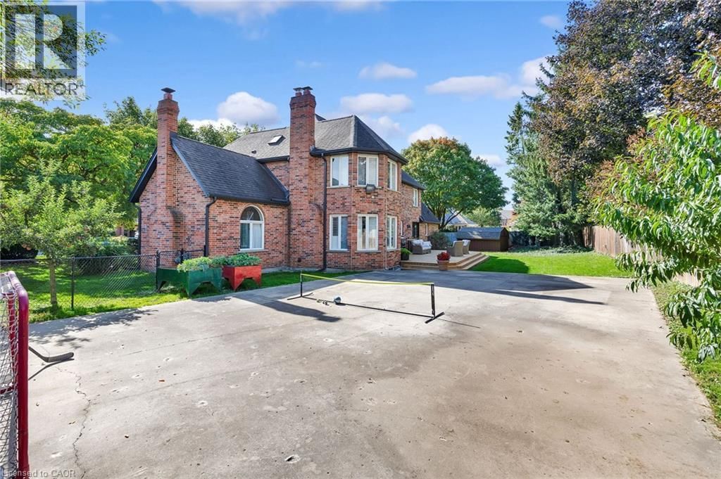 250 GREY SQUIRREL PLACE Image 32