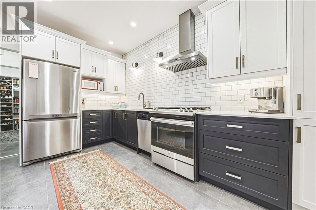 153 ELGIN STREET Image 12