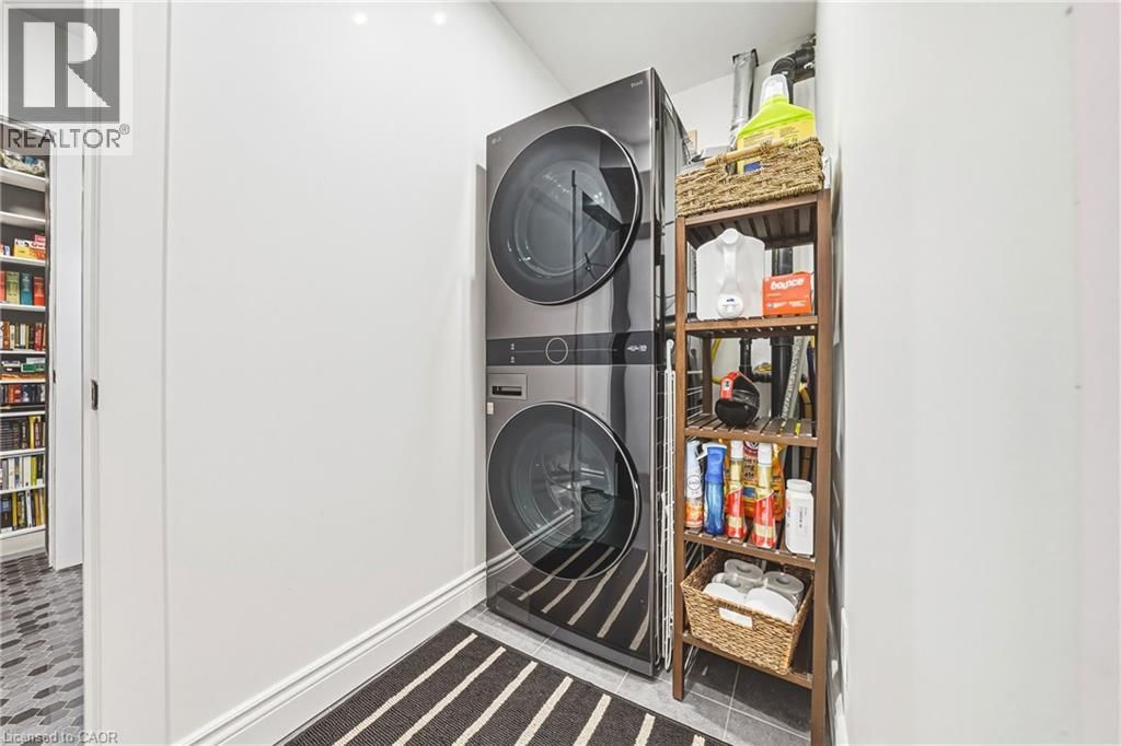 153 ELGIN STREET Image 15