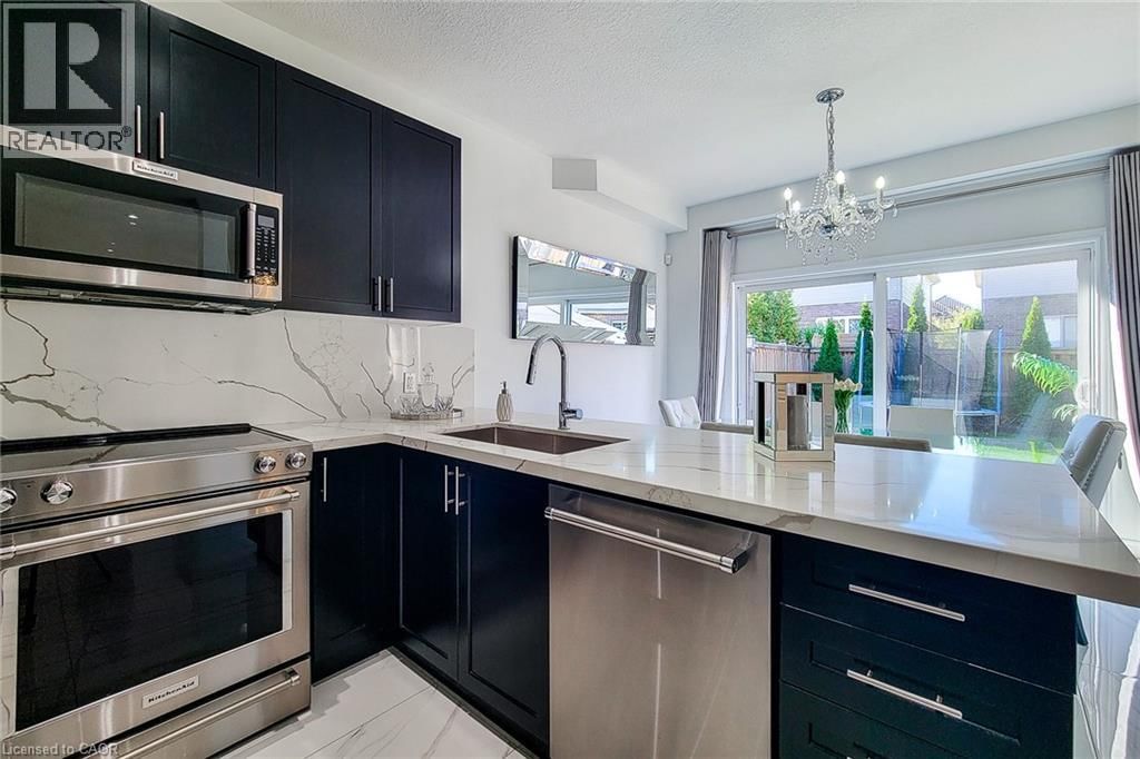 190 BELLAGIO AVENUE Image 14