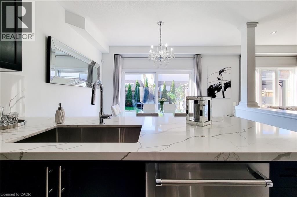 190 BELLAGIO AVENUE Image 15