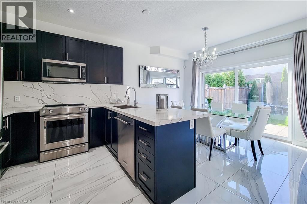 190 BELLAGIO AVENUE Image 16