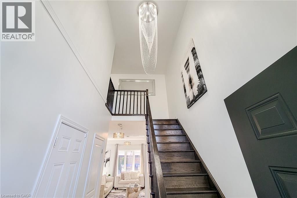 190 BELLAGIO AVENUE Image 21