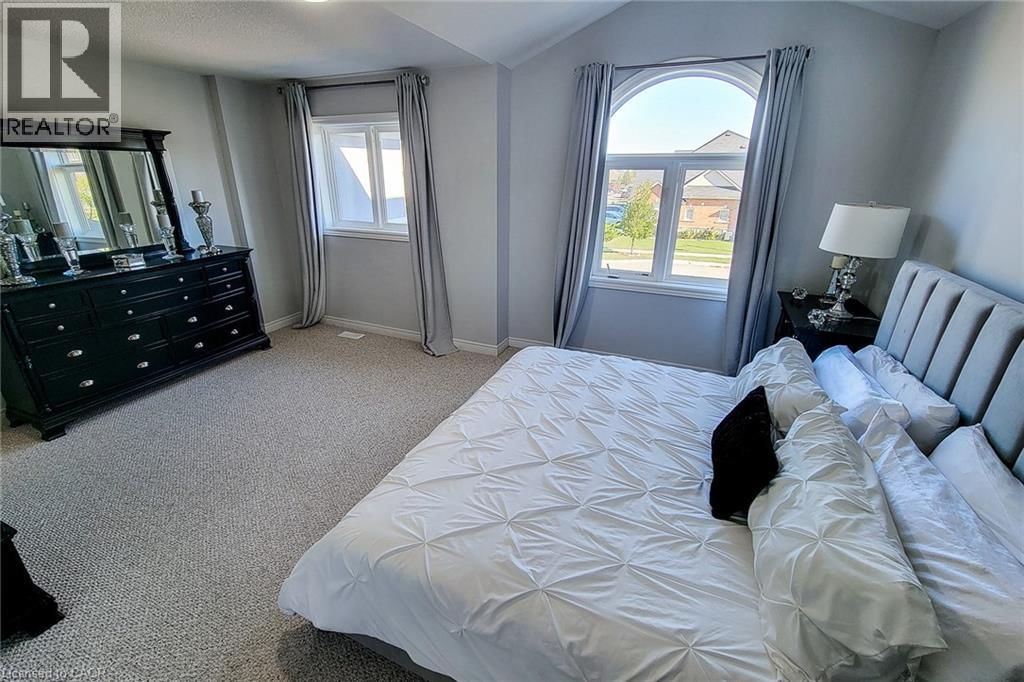 190 BELLAGIO AVENUE Image 26