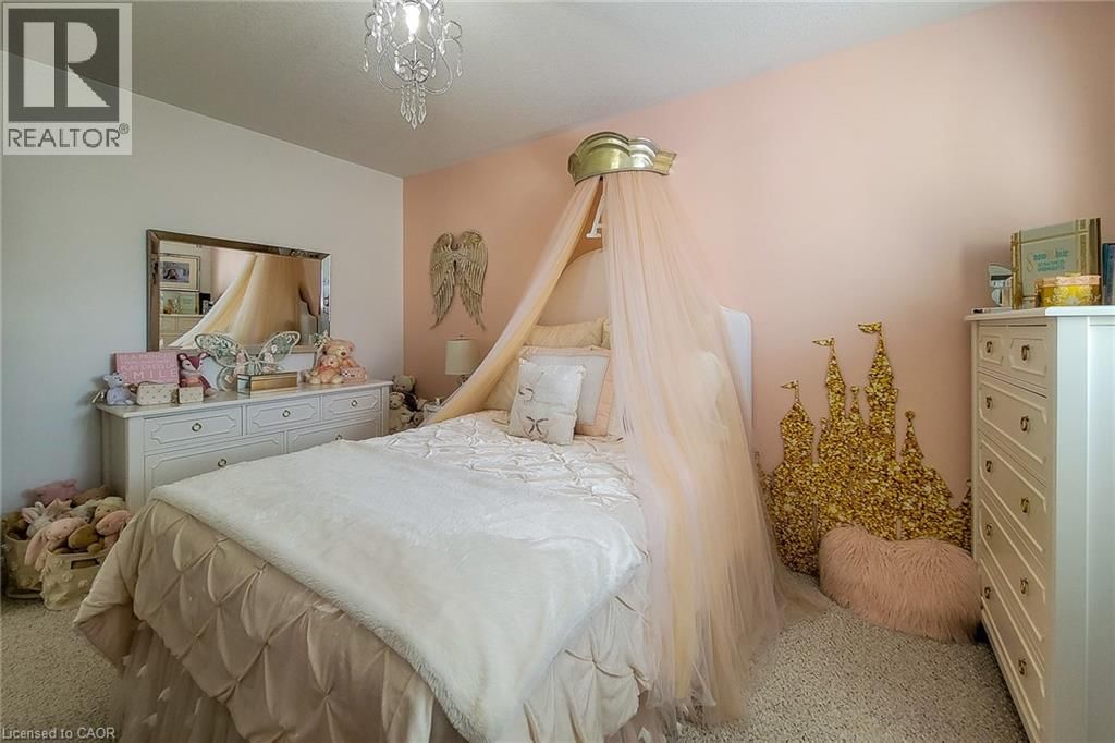 190 BELLAGIO AVENUE Image 31