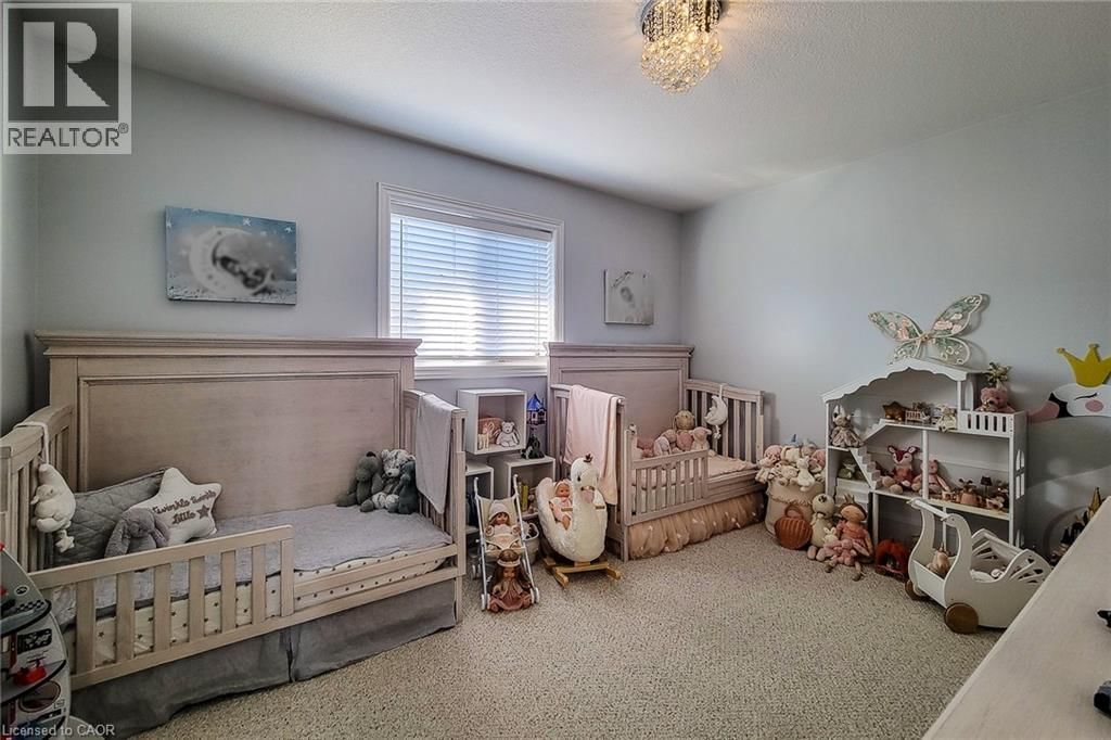 190 BELLAGIO AVENUE Image 32