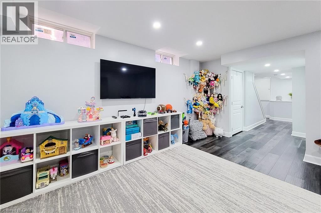 190 BELLAGIO AVENUE Image 37