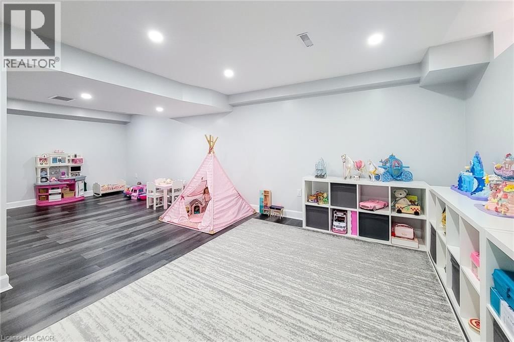 190 BELLAGIO AVENUE Image 38