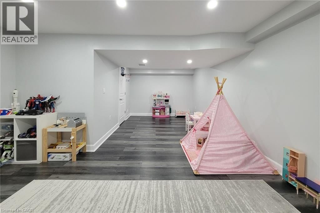 190 BELLAGIO AVENUE Image 40