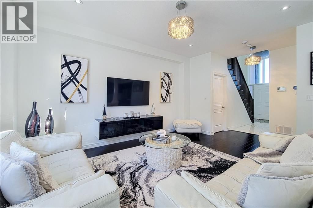 190 BELLAGIO AVENUE Image 6