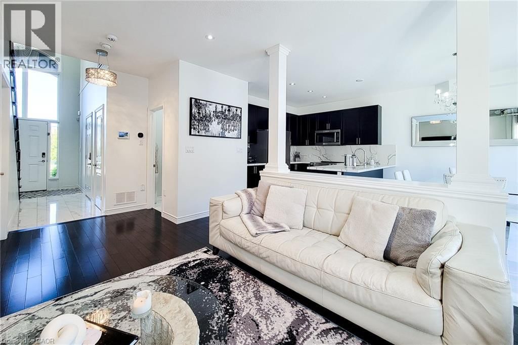 190 BELLAGIO AVENUE Image 9